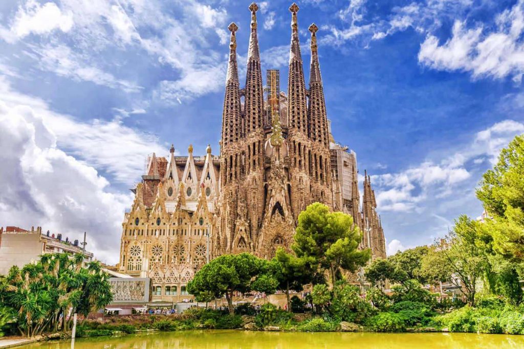 Modernismo, La Sagrada Familia de Barcelona